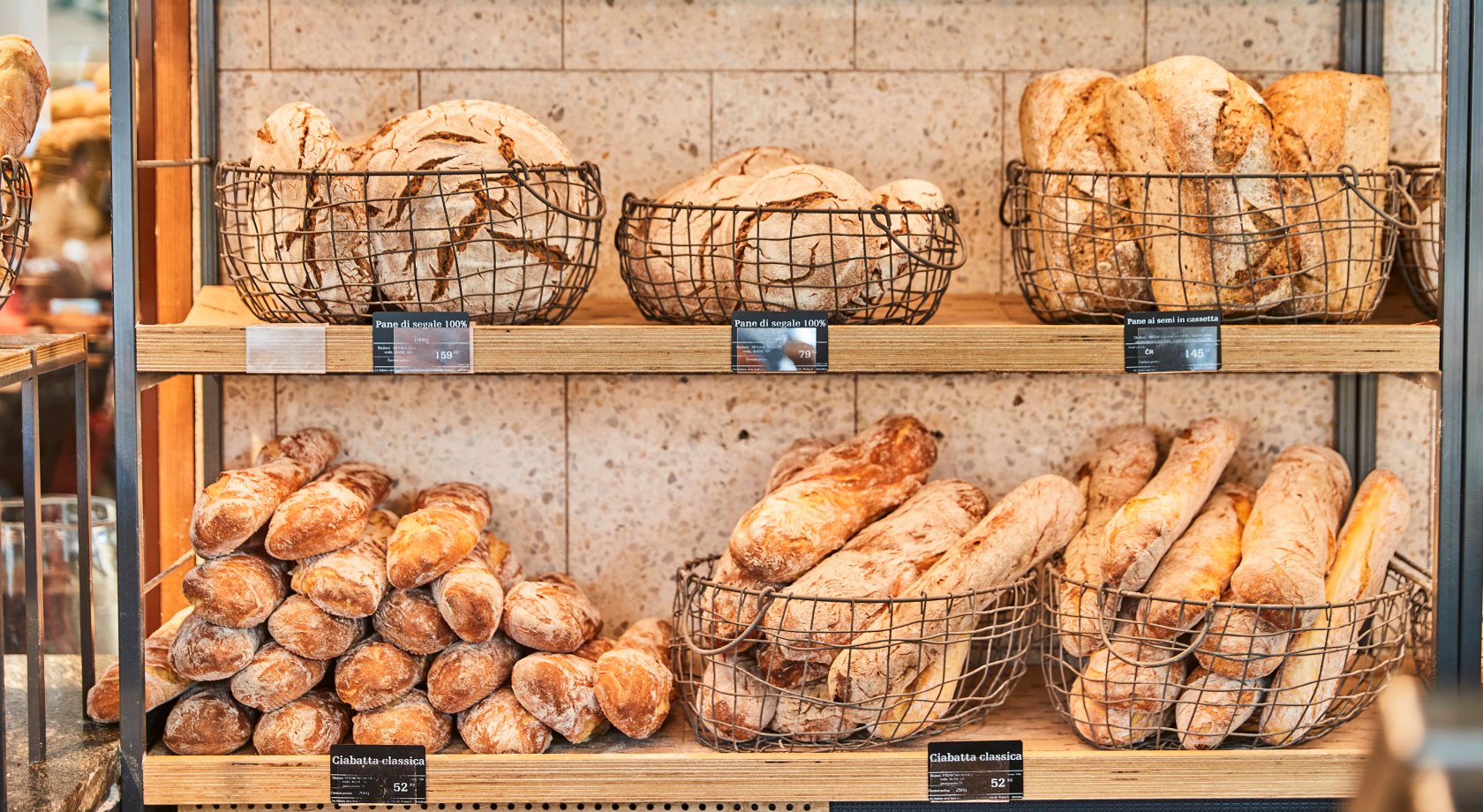 Italian bread and pastries, the Italians